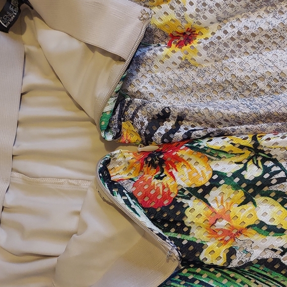 New York & Company Tropical Floral Zebra Print Skirt Eyelet Overlay Size Medium - Picture 13 of 16